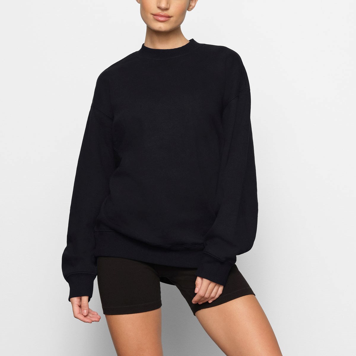 SKIMS Boyfriend Fleece Crew Neck Pullover Onyx | BM6053749