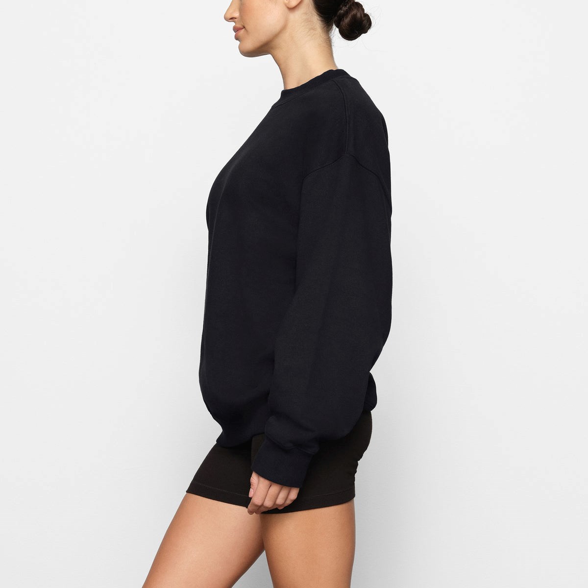 SKIMS Boyfriend Fleece Crew Neck Pullover Onyx | BM6053749