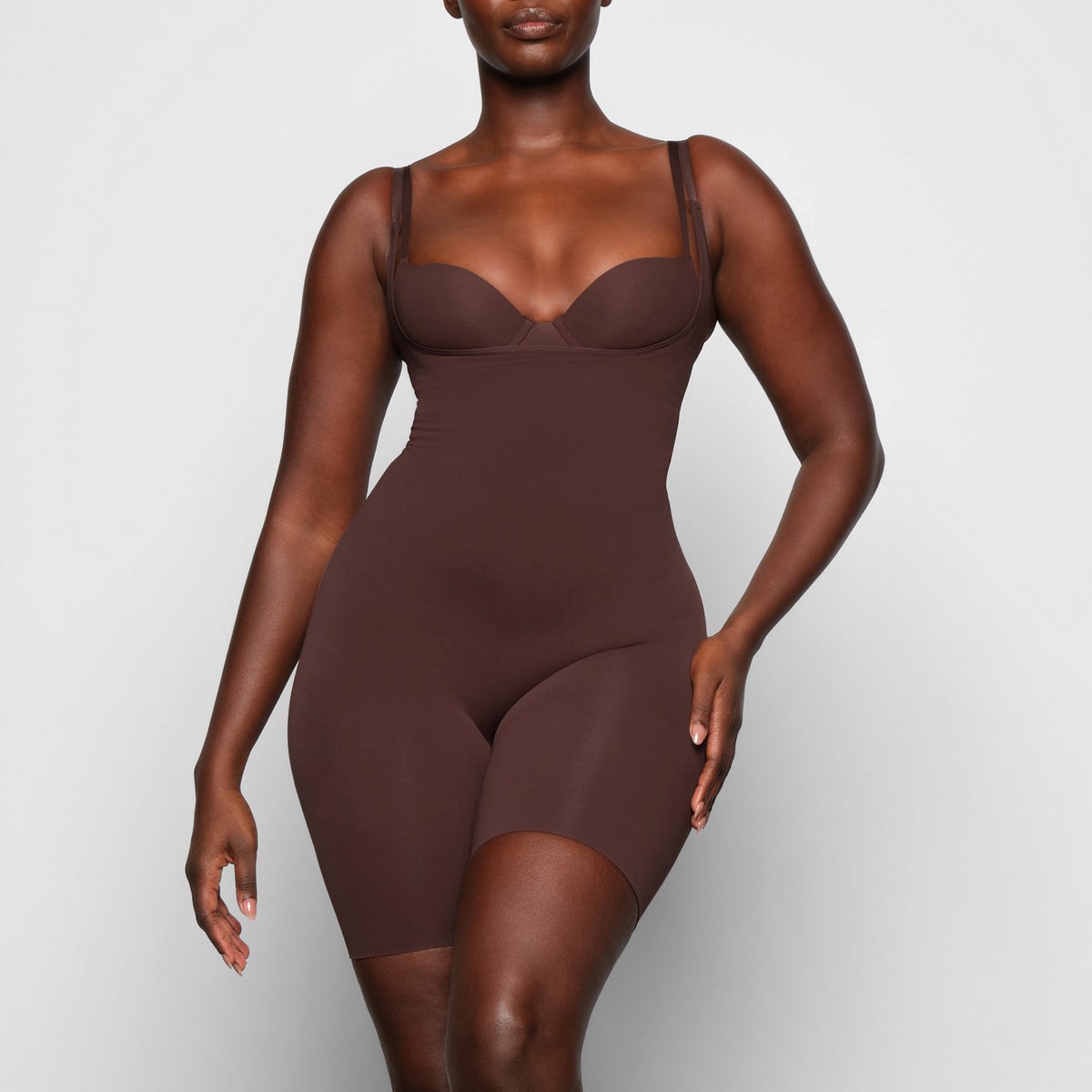 SKIMS Butt Enhancing Open Bust Bodysuit Cocoa | ZN9403251