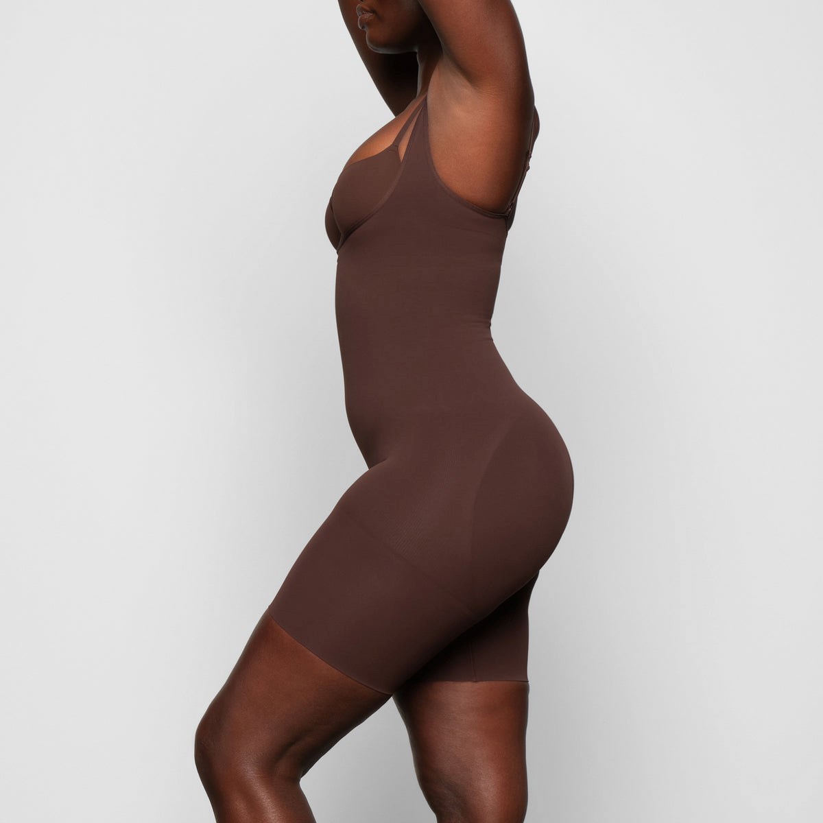 SKIMS Butt Enhancing Open Bust Bodysuit Cocoa | ZN9403251