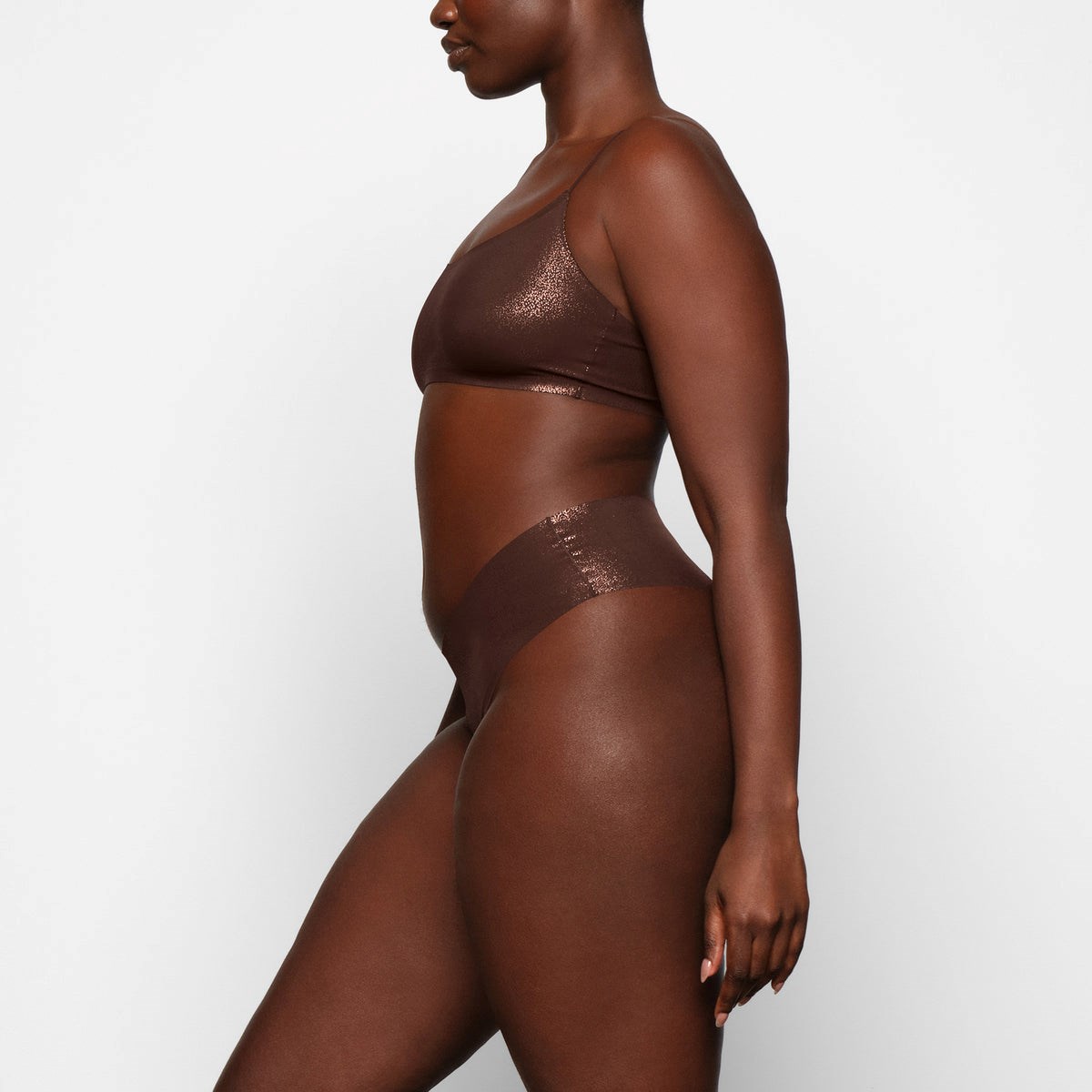 SKIMS Naked Shine Cheeky Hipster Cocoa | BR0239165