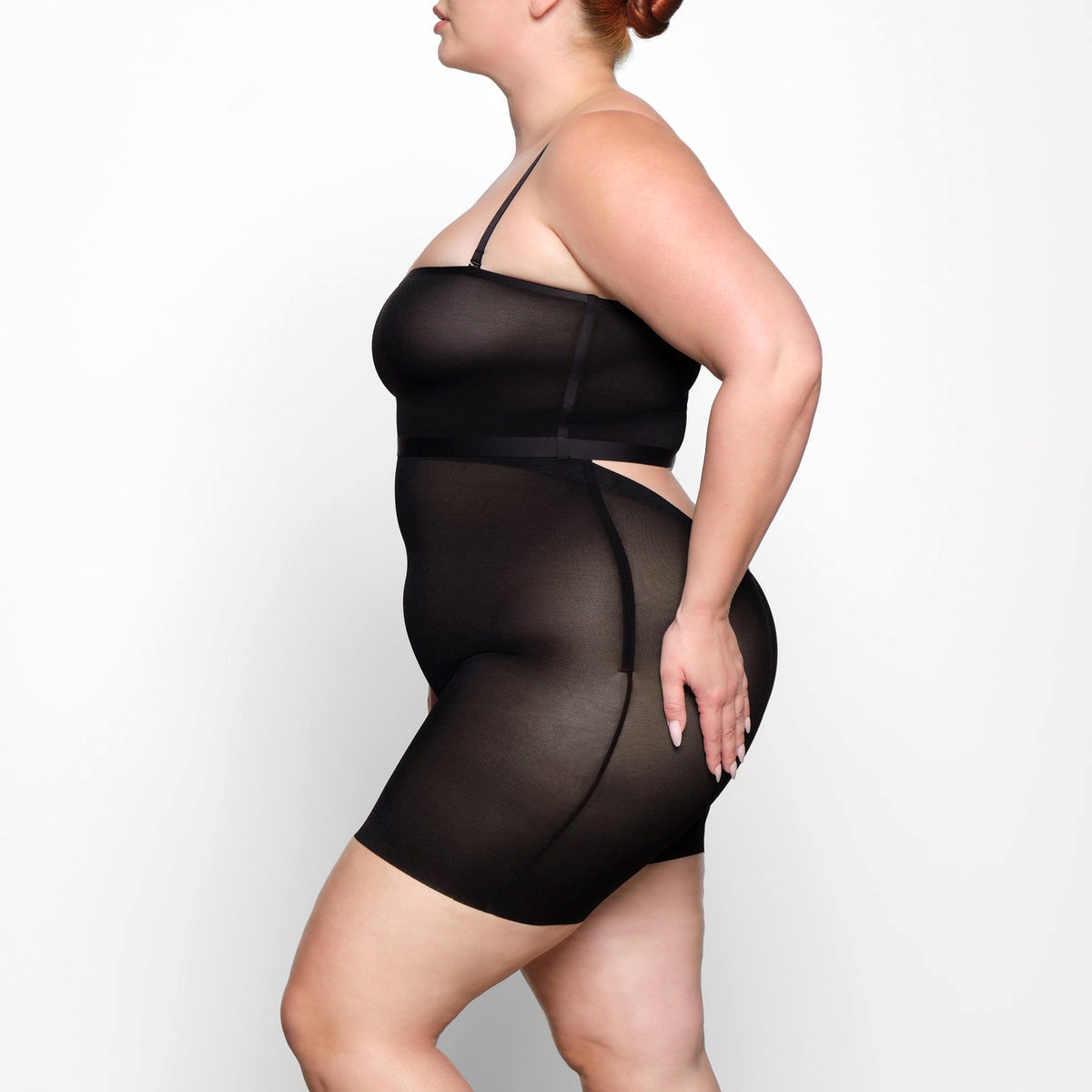 SKIMS Sheer Sculpt Low Back Kratke Onyx | IW3419680